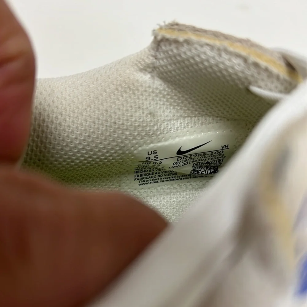 Nike Air Max Excee “White Indigo Crimson” DD2985-100